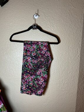 Lularoe Leggings Purple Floral Women’s Size TC Tall & Curvy Fits Sizes 12-18